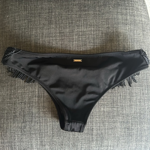 Victoria’s Secret Crochet Detail Bikini Bottoms - XS - Picture 3 of 4